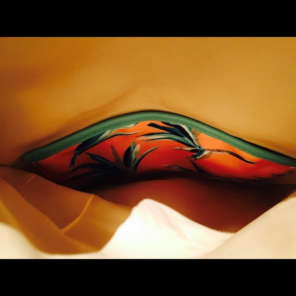 Cute Reversible Clutch - Picture 3 of 3